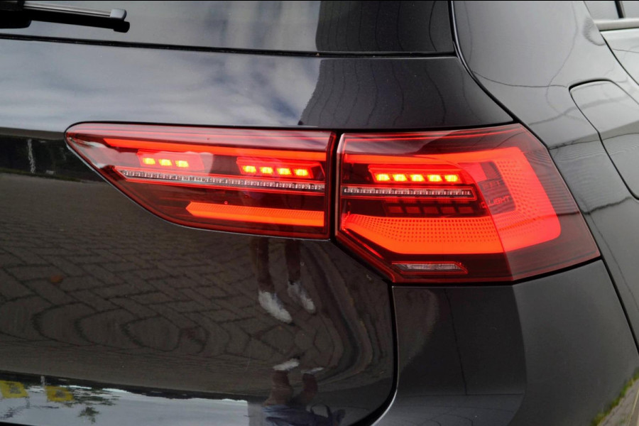 Volkswagen Golf 1.5 eTSI R-Line