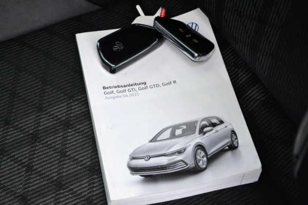 Volkswagen Golf 1.5 eTSI R-Line