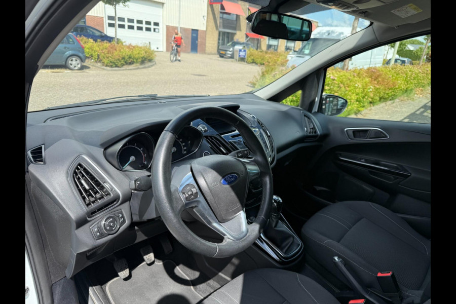 Ford B-MAX 1.0 EcoBoost Titanium