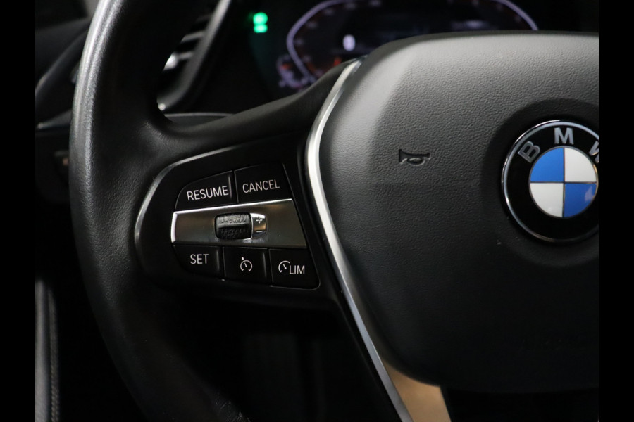 BMW 1-serie 118i High Executive Edition [SCHUIFKANTELDAK, APPLE CARPLAY, ANDROID, VOL LEDER, CAMERA, STOELVERWARMING, CRUISE, CLIMATE, NIEUWSTAAT]