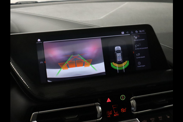 BMW 1-serie 118i High Executive Edition [SCHUIFKANTELDAK, APPLE CARPLAY, ANDROID, VOL LEDER, CAMERA, STOELVERWARMING, CRUISE, CLIMATE, NIEUWSTAAT]