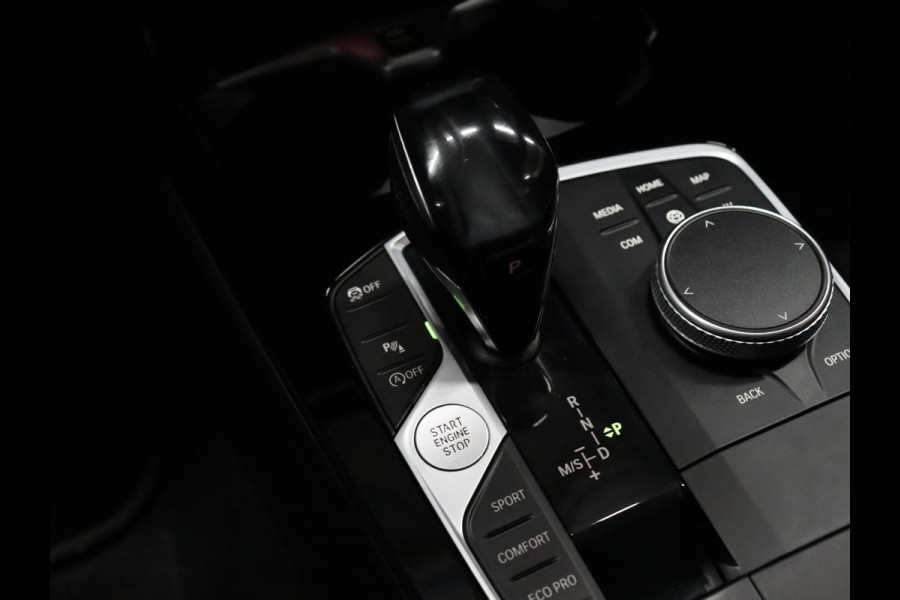 BMW 1-serie 118i High Executive Edition [SCHUIFKANTELDAK, APPLE CARPLAY, ANDROID, VOL LEDER, CAMERA, STOELVERWARMING, CRUISE, CLIMATE, NIEUWSTAAT]
