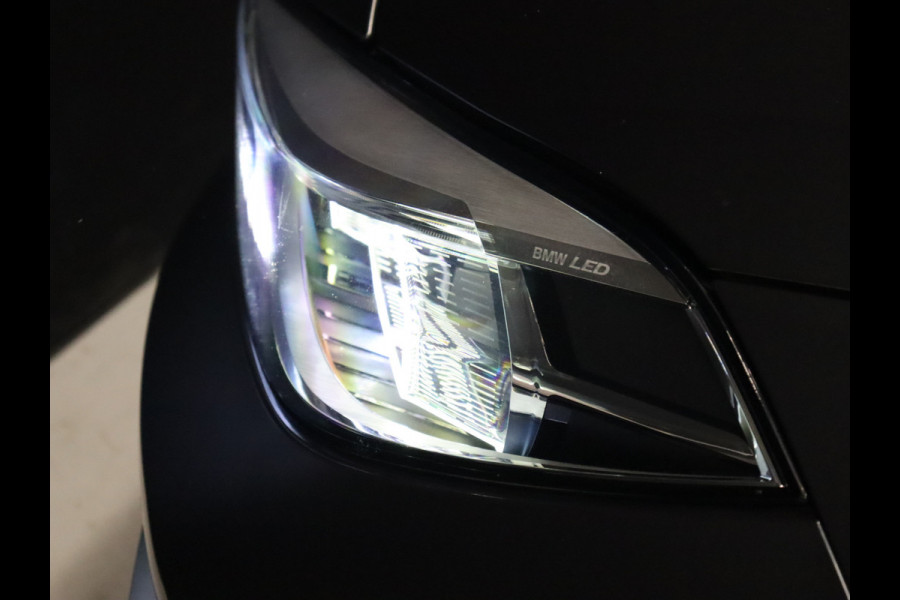 BMW 1-serie 118i High Executive Edition [SCHUIFKANTELDAK, APPLE CARPLAY, ANDROID, VOL LEDER, CAMERA, STOELVERWARMING, CRUISE, CLIMATE, NIEUWSTAAT]