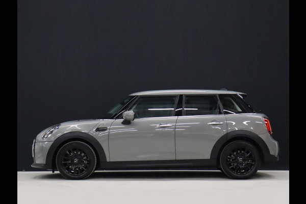 MINI Mini 1.5 One Sport [DIGITAL DASHBOARD, APPLE CARPLAY, PDC ACHTER, CRUISE CONTROL, NAVIGATIE, AIRCO, NIEUWSTAAT]