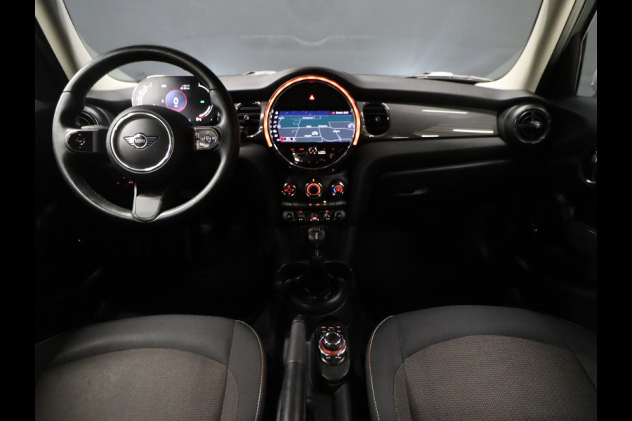 MINI Mini 1.5 One Sport [DIGITAL DASHBOARD, APPLE CARPLAY, PDC ACHTER, CRUISE CONTROL, NAVIGATIE, AIRCO, NIEUWSTAAT]