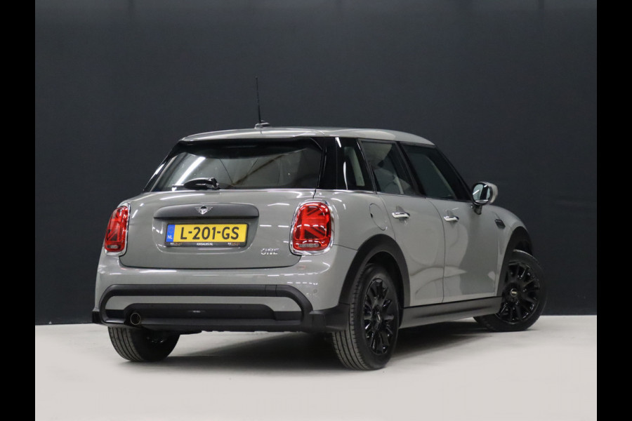 MINI Mini 1.5 One Sport [DIGITAL DASHBOARD, APPLE CARPLAY, PDC ACHTER, CRUISE CONTROL, NAVIGATIE, AIRCO, NIEUWSTAAT]