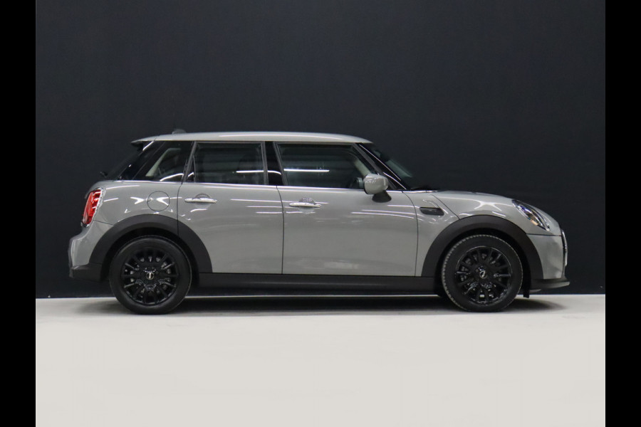 MINI Mini 1.5 One Sport [DIGITAL DASHBOARD, APPLE CARPLAY, PDC ACHTER, CRUISE CONTROL, NAVIGATIE, AIRCO, NIEUWSTAAT]