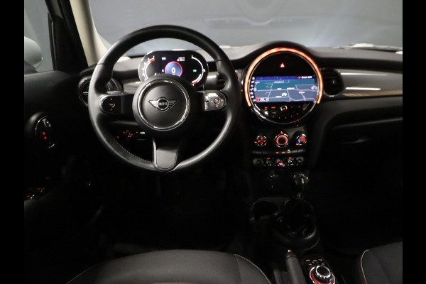 MINI Mini 1.5 One Sport [DIGITAL DASHBOARD, APPLE CARPLAY, PDC ACHTER, CRUISE CONTROL, NAVIGATIE, AIRCO, NIEUWSTAAT]