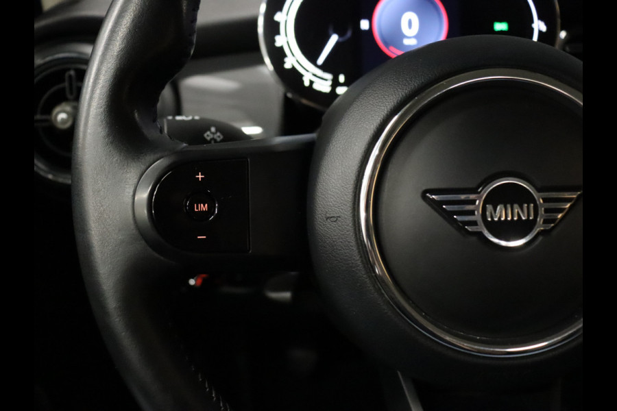 MINI Mini 1.5 One Sport [DIGITAL DASHBOARD, APPLE CARPLAY, PDC ACHTER, CRUISE CONTROL, NAVIGATIE, AIRCO, NIEUWSTAAT]