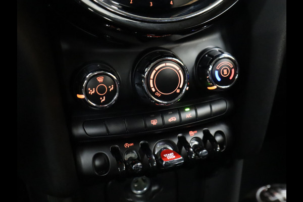 MINI Mini 1.5 One Sport [DIGITAL DASHBOARD, APPLE CARPLAY, PDC ACHTER, CRUISE CONTROL, NAVIGATIE, AIRCO, NIEUWSTAAT]