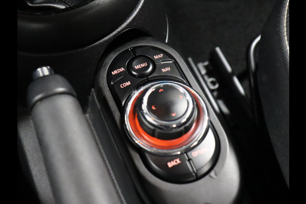MINI Mini 1.5 One Sport [DIGITAL DASHBOARD, APPLE CARPLAY, PDC ACHTER, CRUISE CONTROL, NAVIGATIE, AIRCO, NIEUWSTAAT]