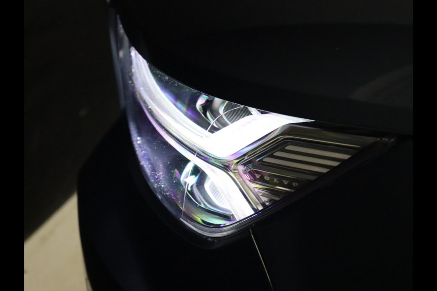 Volvo XC40 1.5 T5 Twin Engine Inscription [SCHUIFKANTELDAK, CAMERA, VOL LEDER, STOELVERWARMING, PDC V+A, BLUETOOTH, CRUISE CONTROL, CLIMATE CONTROL, NIEUWSTAAT]
