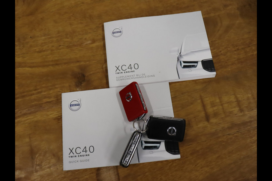Volvo XC40 1.5 T5 Twin Engine Inscription [SCHUIFKANTELDAK, CAMERA, VOL LEDER, STOELVERWARMING, PDC V+A, BLUETOOTH, CRUISE CONTROL, CLIMATE CONTROL, NIEUWSTAAT]