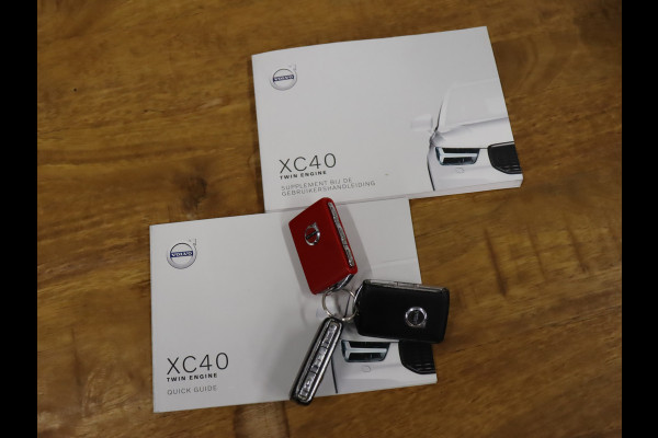 Volvo XC40 1.5 T5 Twin Engine Inscription [SCHUIFKANTELDAK, CAMERA, VOL LEDER, STOELVERWARMING, PDC V+A, BLUETOOTH, CRUISE CONTROL, CLIMATE CONTROL, NIEUWSTAAT]