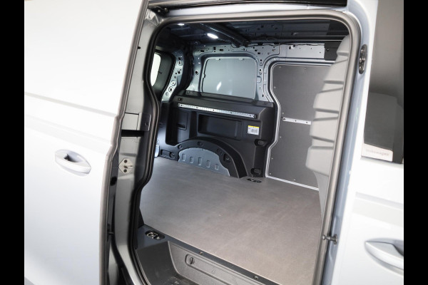 Volkswagen ID. Buzz Cargo Intro 1 Elektromotor 204 pk NAVIGATIE | TREKHAAK