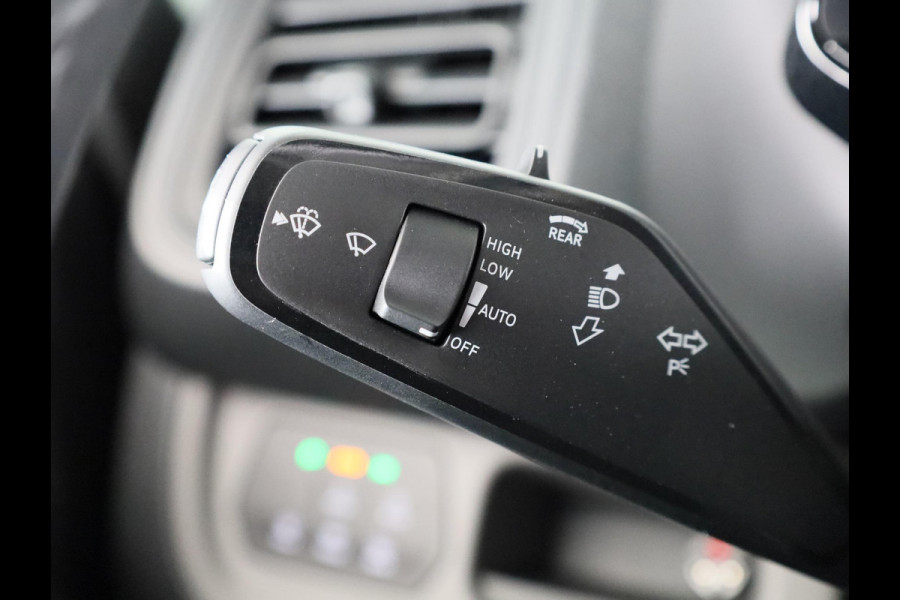 Volkswagen ID. Buzz Cargo Intro 1 Elektromotor 204 pk NAVIGATIE | TREKHAAK