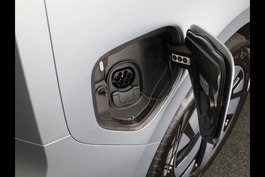 Volkswagen ID. Buzz Cargo Intro 1 Elektromotor 204 pk NAVIGATIE | TREKHAAK