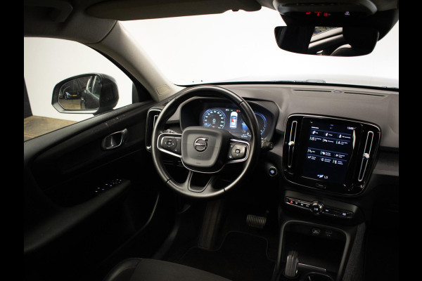 Volvo XC40 1.5 T5 Twin Sport (APPLE CARPLAY,NAVI,CAMERA,LED,XENON,STOELVERWARMING,TREKHAAK,GETINT,CRUISE,CLIMATE,NETTESTAAT)