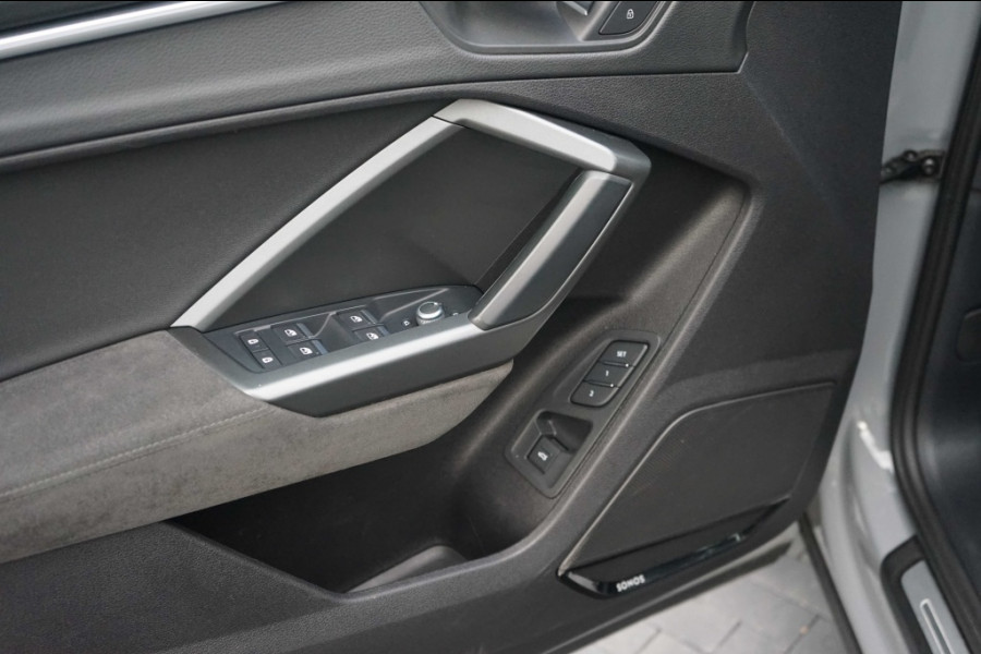 Audi RSQ3 RS Q3 2.5 TFSI 400PK Pano/Eventuri/Sonos/360/Trkhk/VOL