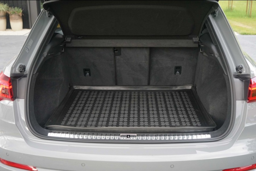 Audi RSQ3 RS Q3 2.5 TFSI 400PK Pano/Eventuri/Sonos/360/Trkhk/VOL