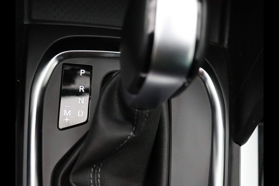 Renault MEGANE Estate TCe 140pk Techno EDC/AUTOMAAT BOSE | Camera | Climate | Parksens. v+a | Stoel-/stuurverwarming