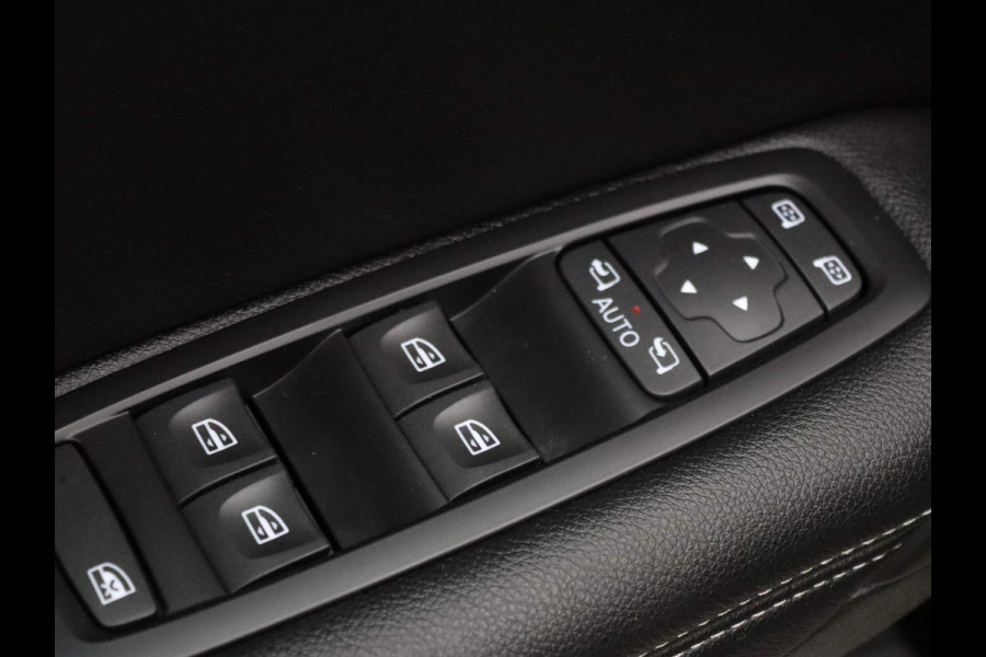 Renault MEGANE Estate TCe 140pk Techno EDC/AUTOMAAT BOSE | Camera | Climate | Parksens. v+a | Stoel-/stuurverwarming