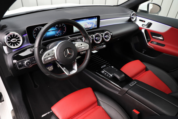 Mercedes-Benz CLA-Klasse 200 AMG | 163PK | Sfeerverlichting | Keyles-go | Multibeam | Memory | Pano | Leder | Stoelverwarming | NL-Auto | 2020.