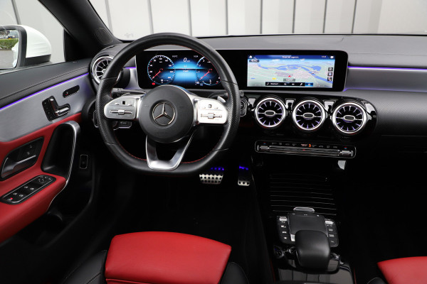 Mercedes-Benz CLA-Klasse 200 AMG | 163PK | Sfeerverlichting | Keyles-go | Multibeam | Memory | Pano | Leder | Stoelverwarming | NL-Auto | 2020.