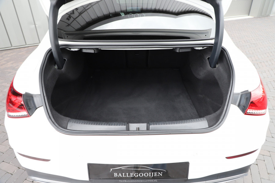 Mercedes-Benz CLA-Klasse 200 AMG | 163PK | Sfeerverlichting | Keyles-go | Multibeam | Memory | Pano | Leder | Stoelverwarming | NL-Auto | 2020.