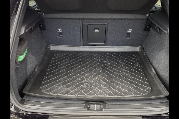 Volvo XC40 Single Motor Extended Range Plus 82 kWh ORIG. NL. NAP KM. | CAMERA | VOLVO GARANTIE T/M 1-2026