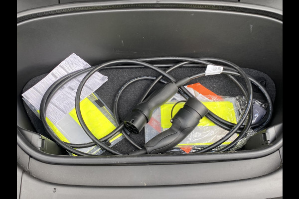 Volvo XC40 Single Motor Extended Range Plus 82 kWh ORIG. NL. NAP KM. | CAMERA | VOLVO GARANTIE T/M 1-2026