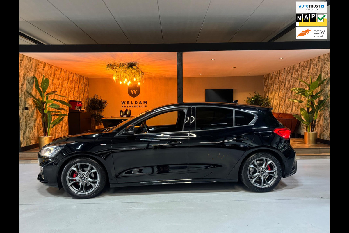 Ford Focus 1.0 EcoBoost ST Line Business Garantie Head-Up Camera StuurVW StoelVW PDC Cruise Navi Clima LED DAB Rijklaar Ford Focus 1.0 EcoBoost ST Line Business Garantie Head-Up Camera StuurVW StoelVW PDC Cruise Navi Clima LED DAB Rijklaar