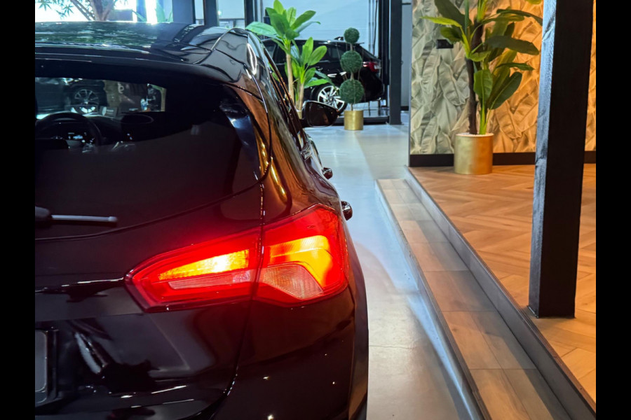 Ford Focus 1.0 EcoBoost ST Line Business Garantie Head-Up Camera StuurVW StoelVW PDC Cruise Navi Clima LED DAB Rijklaar