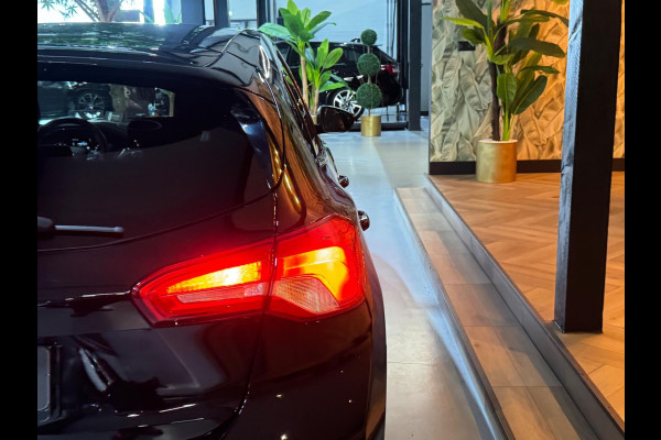 Ford Focus 1.0 EcoBoost ST Line Business Garantie Head-Up Camera StuurVW StoelVW PDC Cruise Navi Clima LED DAB Rijklaar