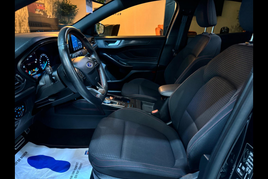 Ford Focus 1.0 EcoBoost ST Line Business Garantie Head-Up Camera StuurVW StoelVW PDC Cruise Navi Clima LED DAB Rijklaar