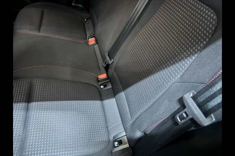 Ford Focus 1.0 EcoBoost ST Line Business Garantie Head-Up Camera StuurVW StoelVW PDC Cruise Navi Clima LED DAB Rijklaar