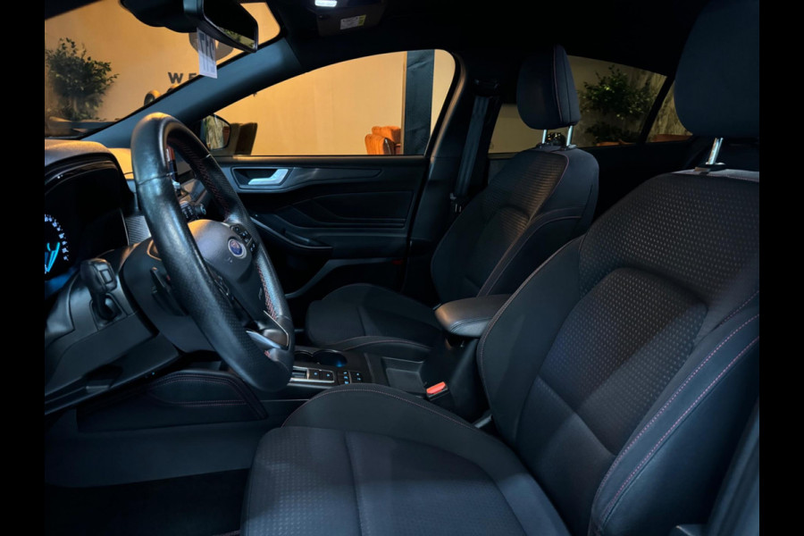 Ford Focus 1.0 EcoBoost ST Line Business Garantie Head-Up Camera StuurVW StoelVW PDC Cruise Navi Clima LED DAB Rijklaar