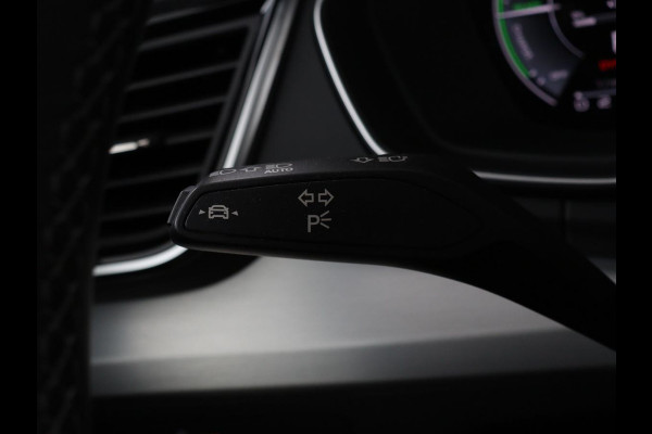 Audi Q5 Sportback 50 TFSI e S edition | Stoelverwarming | Adaptive cruise | Carplay | Matrix LED | Half leder | Sportstoelen | Virtual Cockpit | PHEV