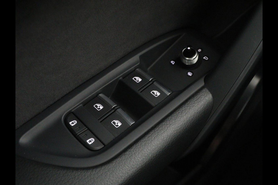 Audi Q5 Sportback 50 TFSI e S edition | Stoelverwarming | Adaptive cruise | Carplay | Matrix LED | Half leder | Sportstoelen | Virtual Cockpit | PHEV