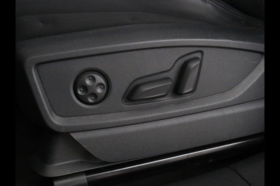 Audi Q5 Sportback 50 TFSI e S edition | Stoelverwarming | Adaptive cruise | Carplay | Matrix LED | Half leder | Sportstoelen | Virtual Cockpit | PHEV
