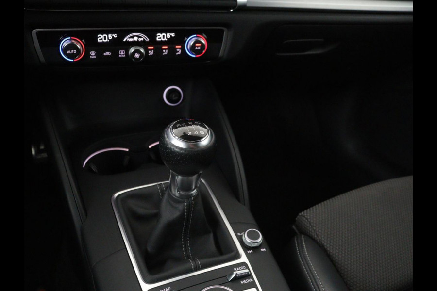 Audi A3 1.0 TFSI Sport S Line Edition | Full LED | Sportstoelen | Navigatie | Climate control | Parkeerhulp | Cruise control
