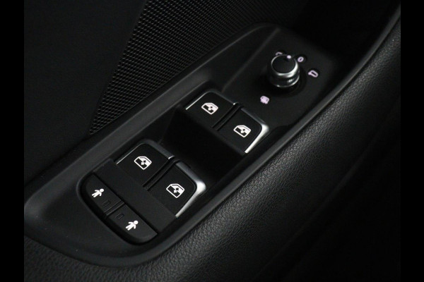 Audi A3 1.0 TFSI Sport S Line Edition | Full LED | Sportstoelen | Navigatie | Climate control | Parkeerhulp | Cruise control