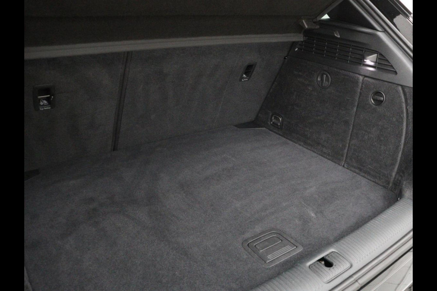 Audi A3 1.0 TFSI Sport S Line Edition | Full LED | Sportstoelen | Navigatie | Climate control | Parkeerhulp | Cruise control