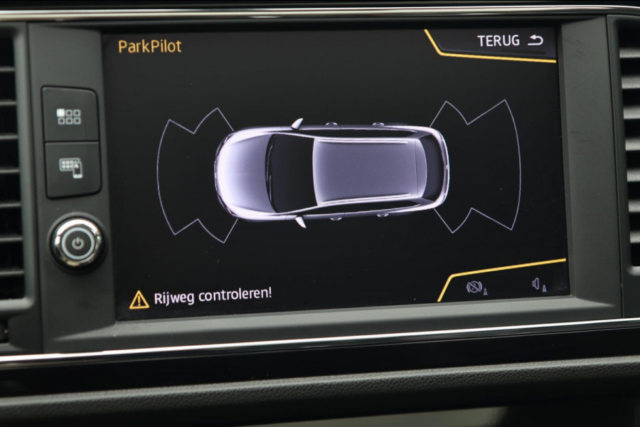 Seat León ST 1.4 TSI FR / PANODAK / CARPLAY / LED / PDC V+A / STOELVERW