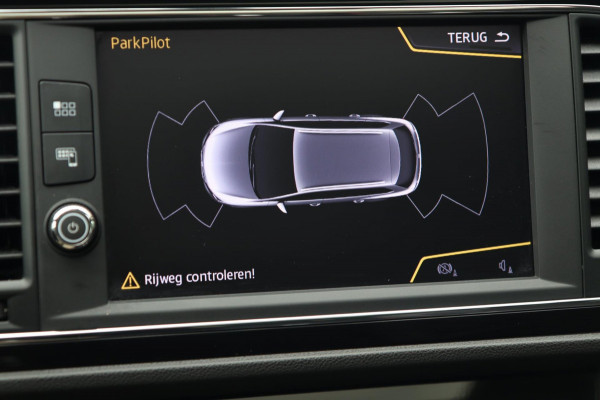 Seat León ST 1.4 TSI FR / PANODAK / CARPLAY / LED / PDC V+A / STOELVERW