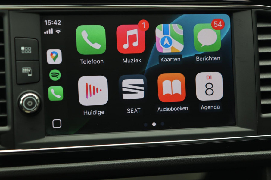 Seat León ST 1.4 TSI FR / PANODAK / CARPLAY / LED / PDC V+A / STOELVERW