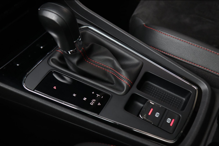 Seat León ST 1.4 TSI FR / PANODAK / CARPLAY / LED / PDC V+A / STOELVERW