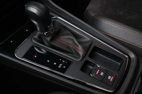 Seat León ST 1.4 TSI FR / PANODAK / CARPLAY / LED / PDC V+A / STOELVERW