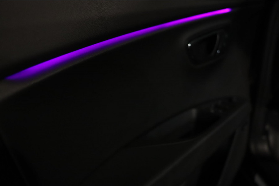 Seat León ST 1.4 TSI FR / PANODAK / CARPLAY / LED / PDC V+A / STOELVERW