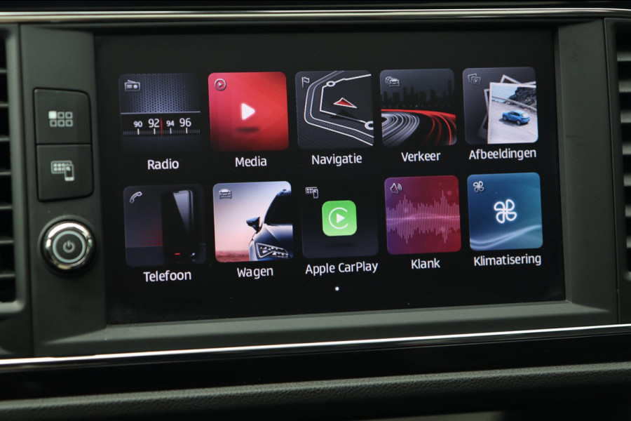 Seat León ST 1.4 TSI FR / PANODAK / CARPLAY / LED / PDC V+A / STOELVERW